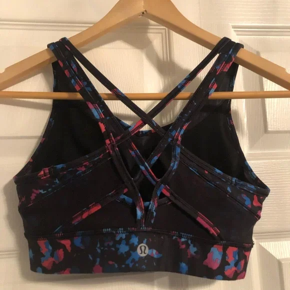 🚫SOLD🚫 LULULEMON SPORTS BRA SIZE 6 - Picture 2 of 4